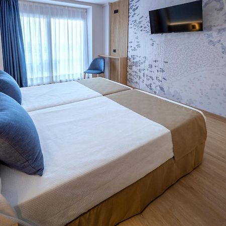 Hotel Mar Blau Calella Extérieur photo