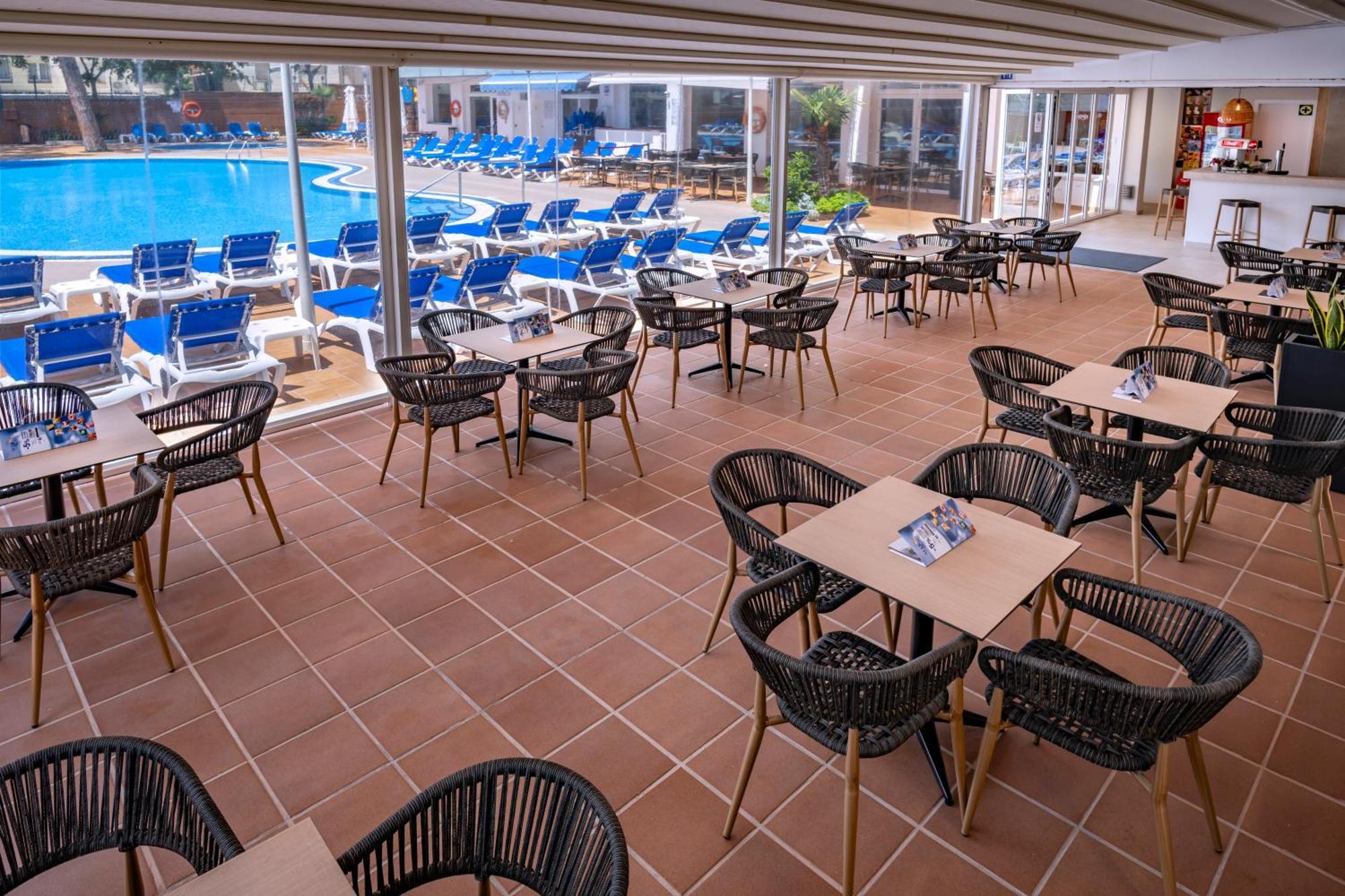 Hotel Mar Blau Calella Extérieur photo