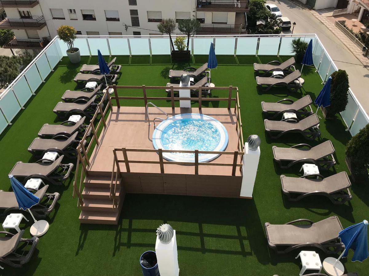 Hotel Mar Blau Calella Extérieur photo